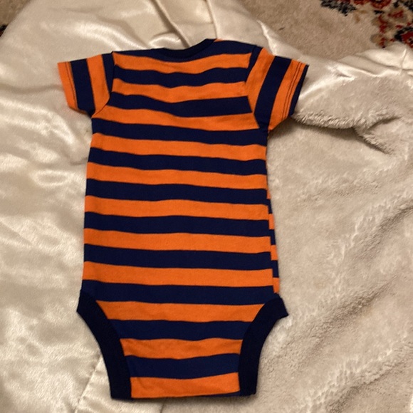 Gerber’s Short sleeve 6-9 navy and orange onesie - Picture 10 of 12